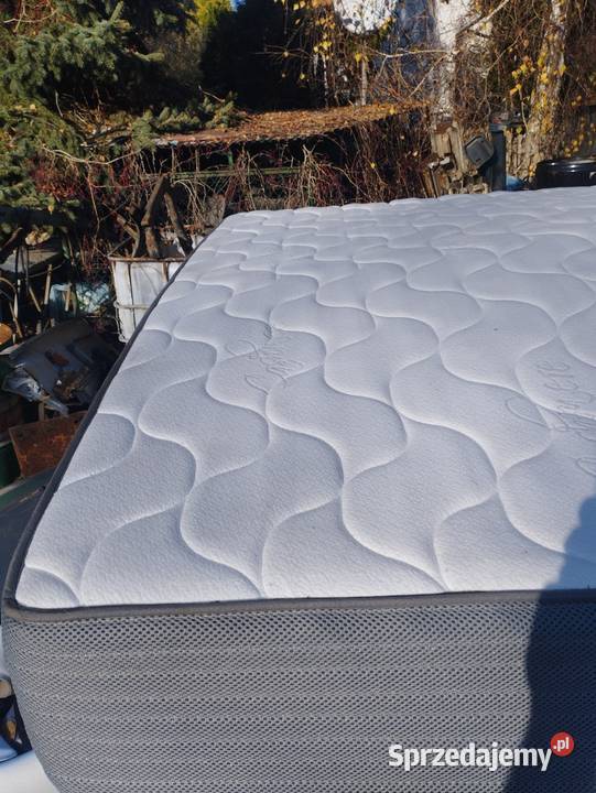 Materac duży 180 X 200 X 25 twardy Pozostałe Kraków