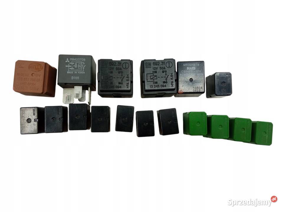 PRZEKAŹNIK ZESTAW 17 SZTUK 20 B Mitsubishi Rok produkcji 2011