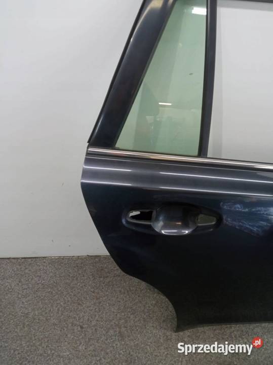 DRZWI PRAWE TYŁ KOMBI Subaru Legacy V 20092014 Drzwi