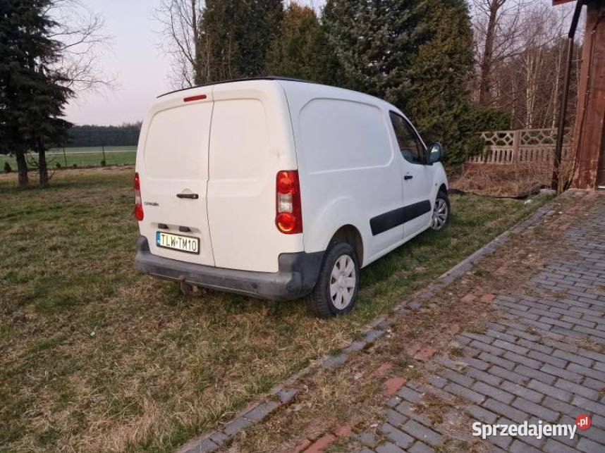 Syndyk sprzeda Citroena Berlingo o rej TLW TM10 Komparzów