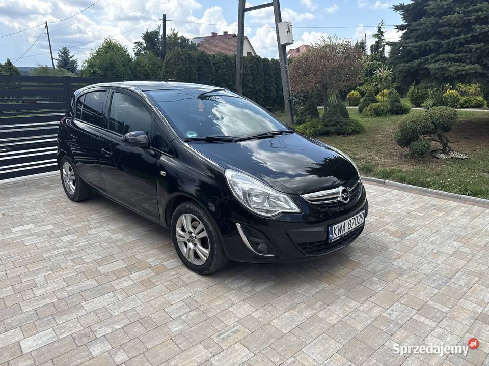 Opel corsa D 2013 14 benzyna najbogatsze Hatchback Tłuczań