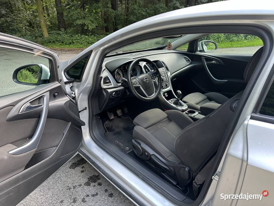 Opel Astra J GTC klimatyzacja Godziszów
