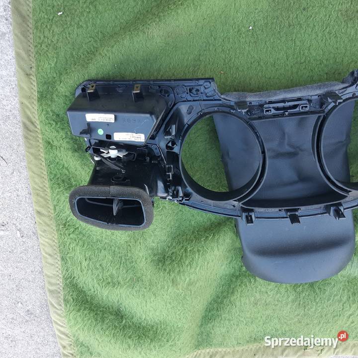 5TB858415A VW Touran III 5T Obudowa kratki zachodniopomorskie Dębno