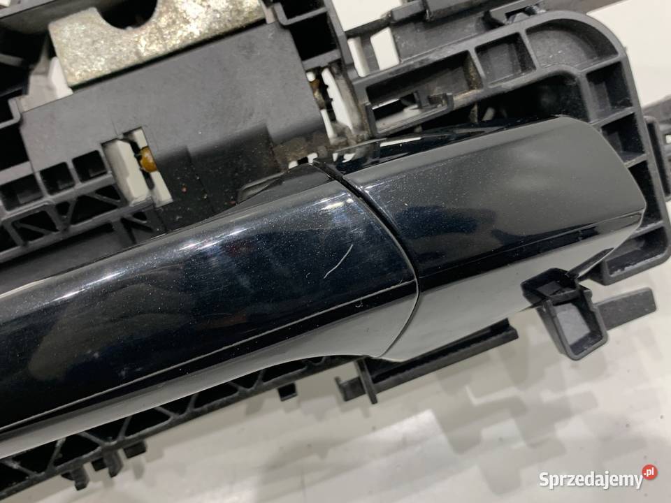 KLAMKA ZEWNĘTRZNA PRAWY TYŁ MERCEDES W176 sprzedam