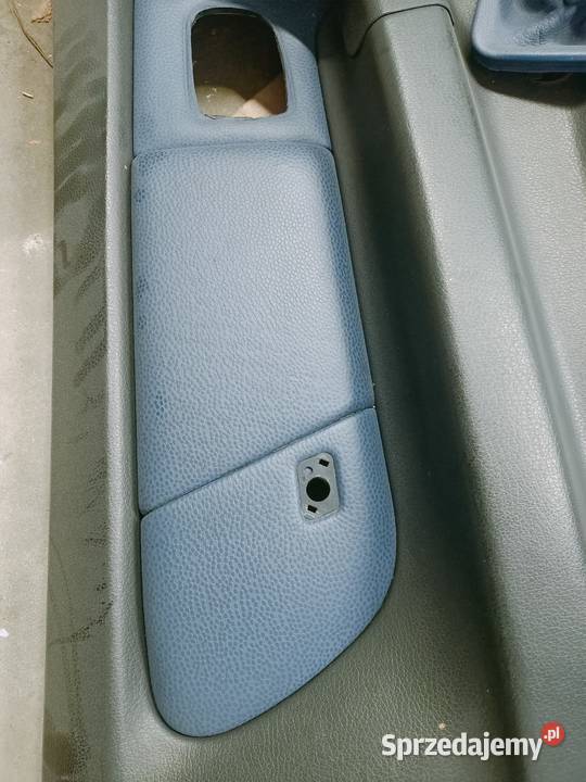 Wnętrze do kompakta BMW świętokrzyskie