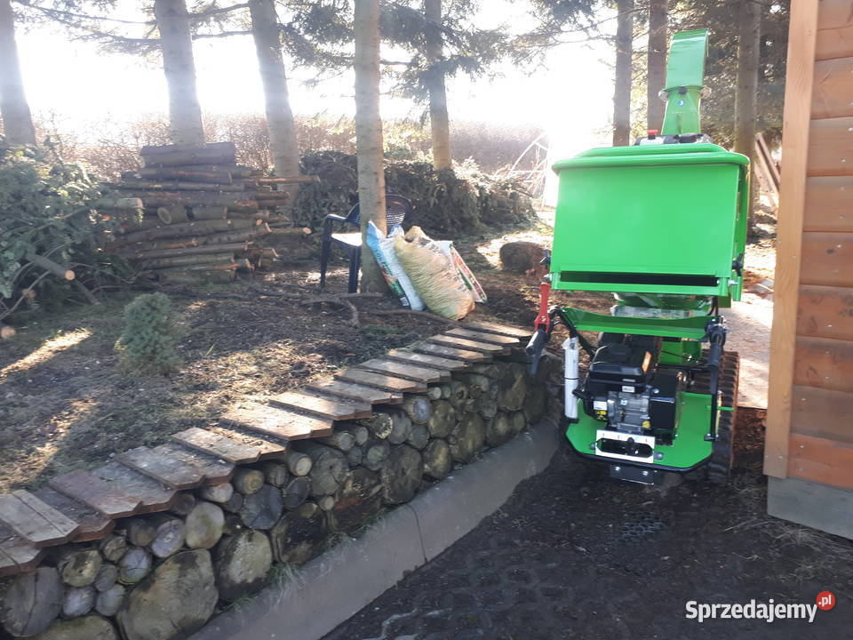 Rębak do gałęzi 10 z silnikiem 18 na gąsienicach nieuszkodzony Głogoczów
