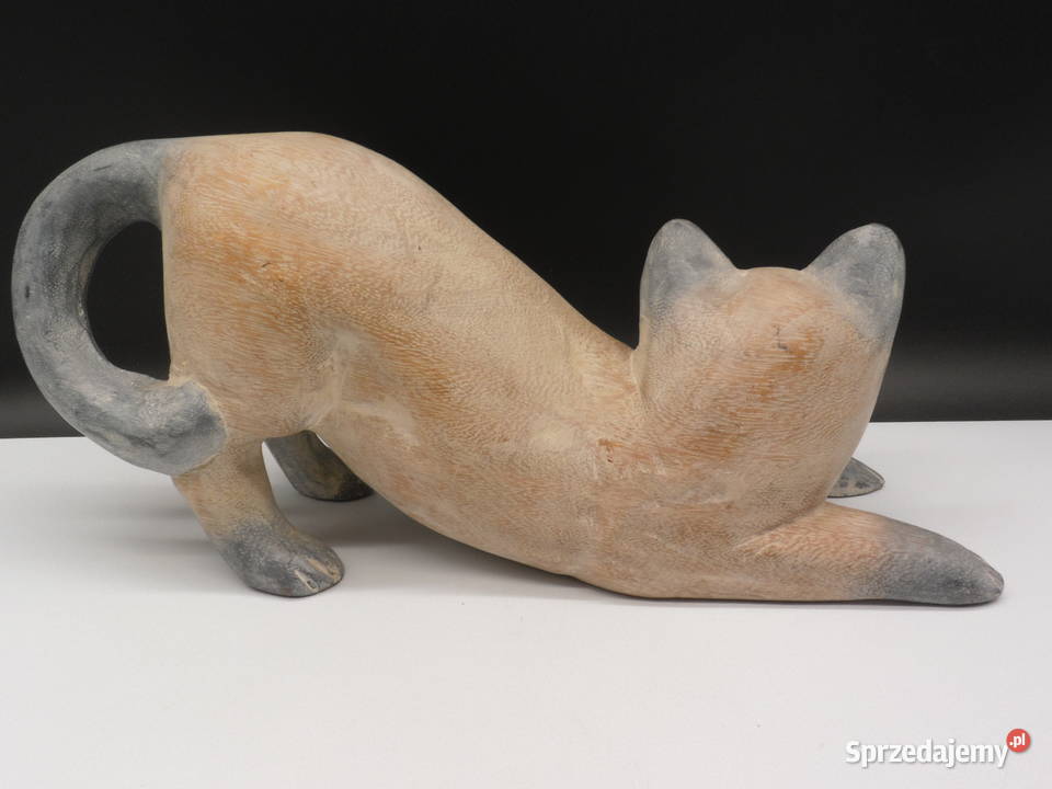 Ręcznie rzeźbiona i malowana figurka kota Raszków
