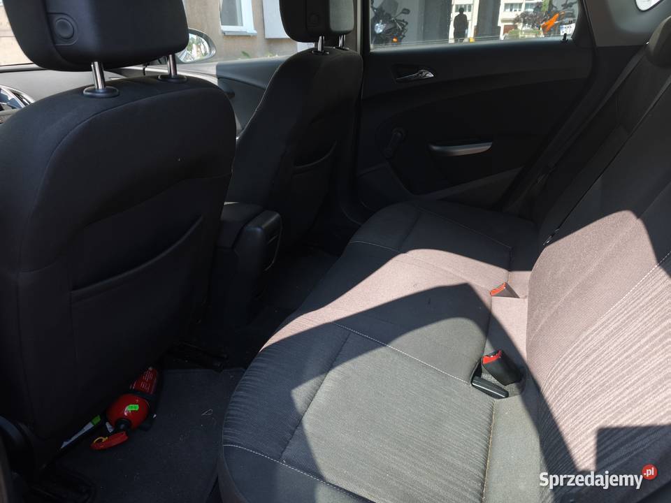 Opel Astra J 2011 niezawodne ekonomiczne z Warszawa