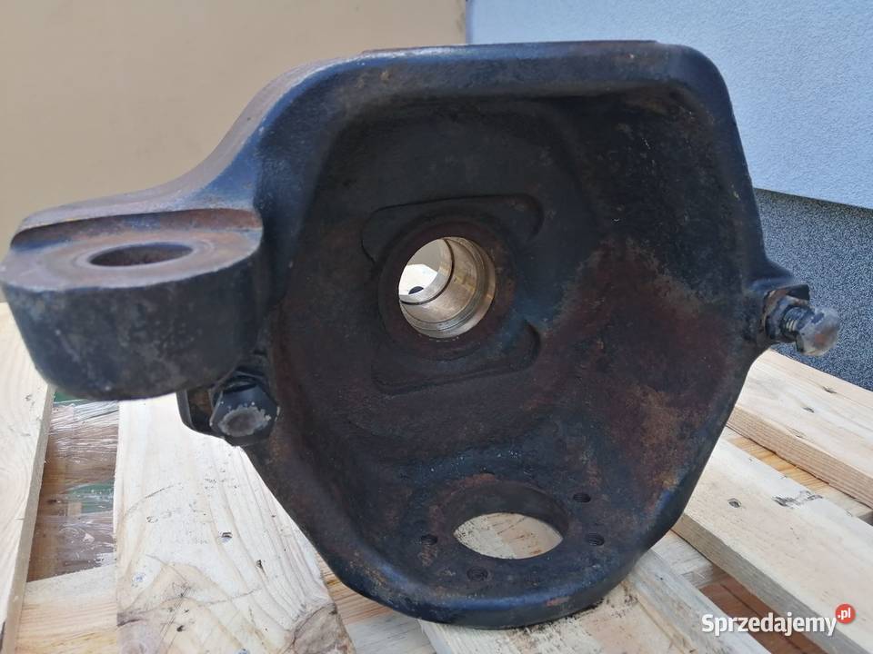 Zwrotnica prawy tył Manitou MLT 932 Spicer wielkopolskie