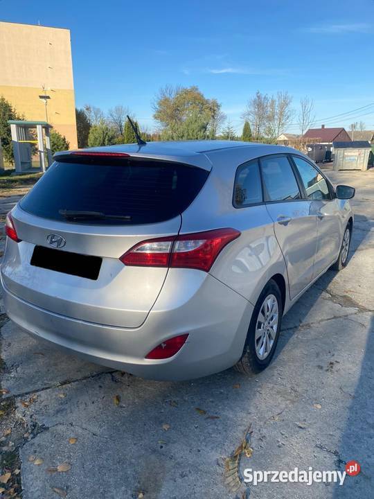 Hyundai i30 D4FB 16 CRDI 2017 Anglik Rok produkcji 2017 Annopol
