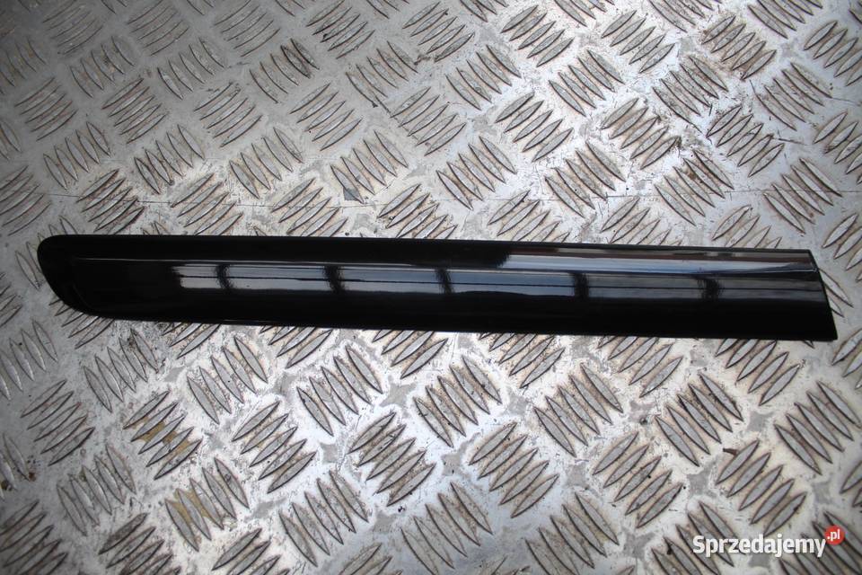 LISTWA BŁOTNIKA PRAWY TYŁ L041 VW GOLF V