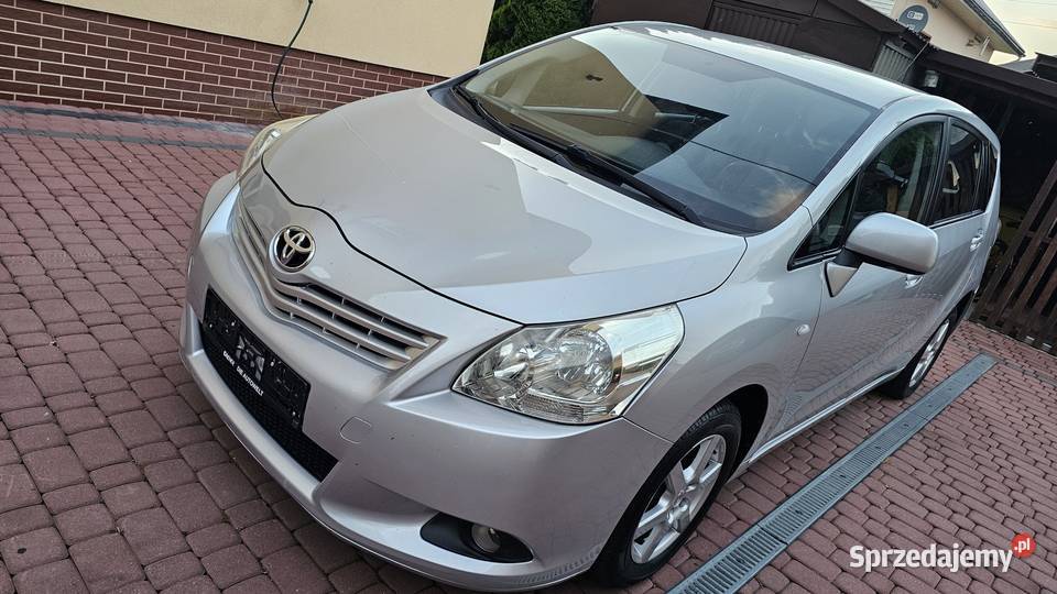 Toyota Verso 16 132 7 osobowa 160tyskm 2009r Zarszyn
