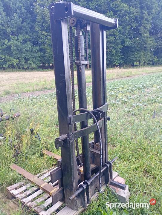 Maszt widlak pod ciągnik nieuszkodzony mazowieckie Zwoleń sprzedam