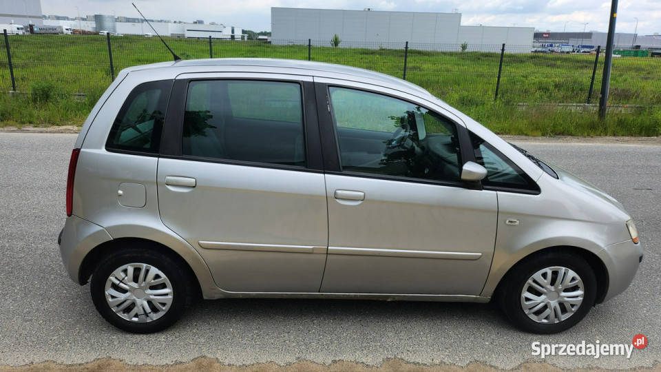 Fiat Idea 2004r 14 benzyna Klima Wspomag Hak Pabianice