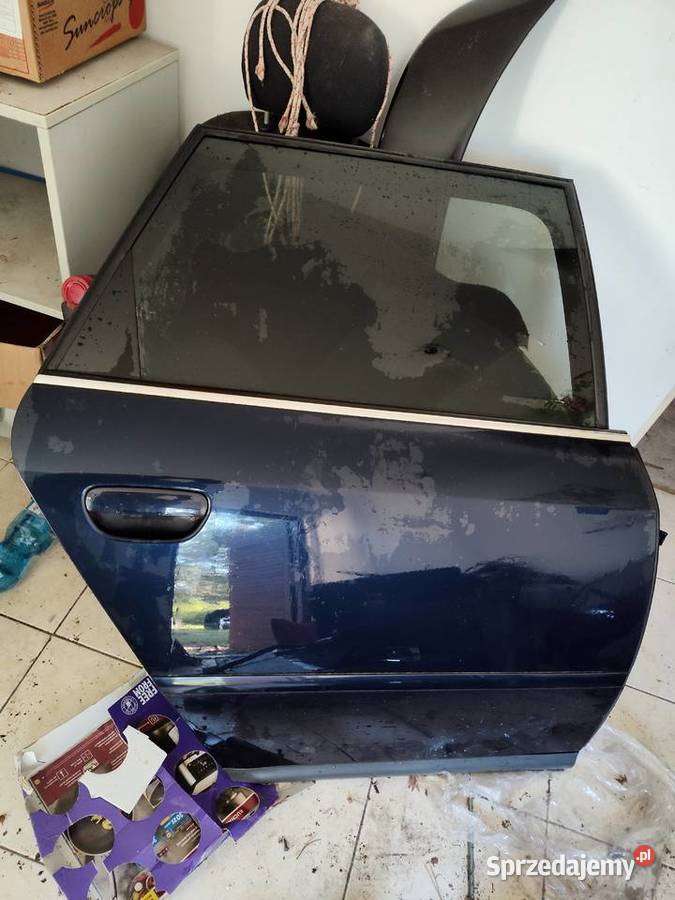 Drzwi tylne prawe Audi A6C5 Avant 1998 kompletne Drzwi Zagościniec