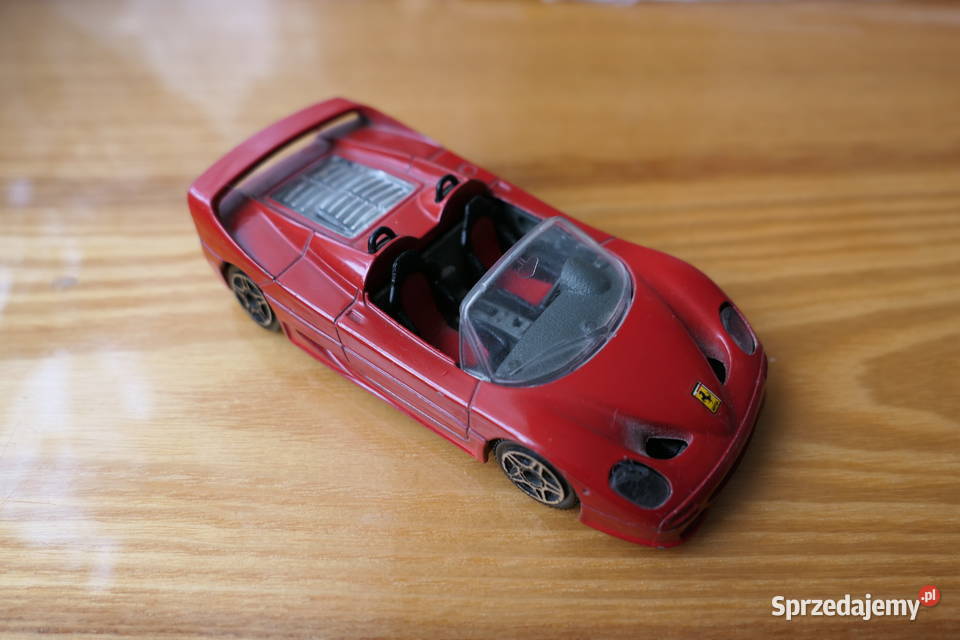 Mini kolekcja modeli samochodów w skali 143 i lubelskie Chełm