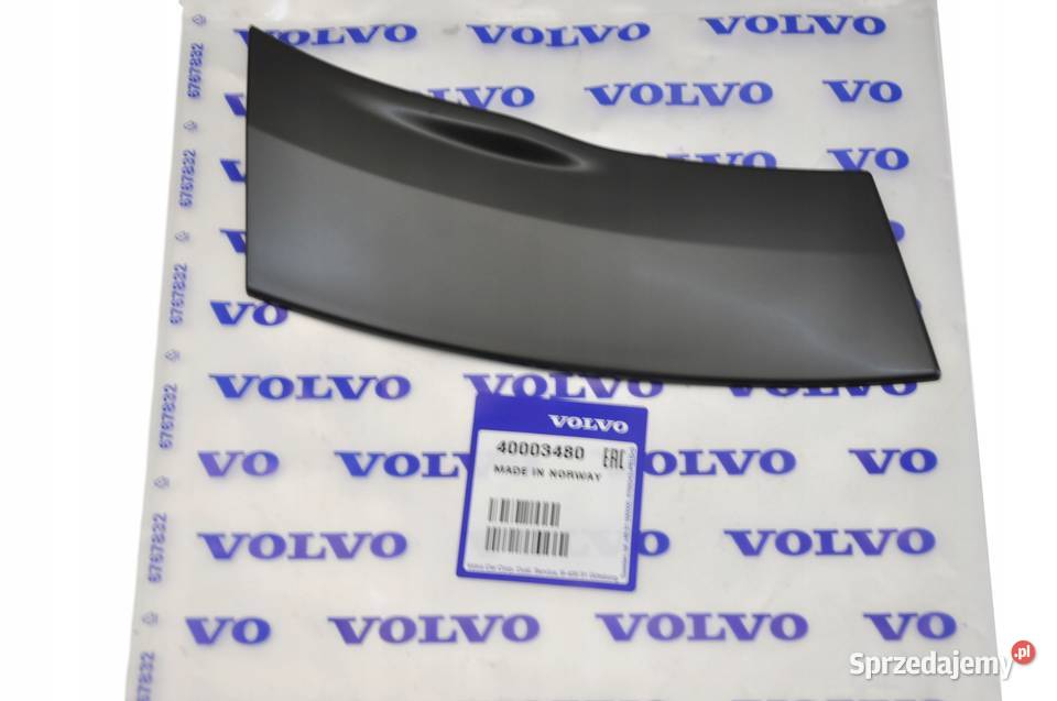 VOLVO XC60 II listwa tylny prawy błotnik nadkole