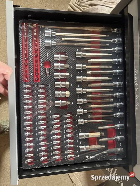 Wózek narzędziowy wyposażony Narzędzia Jarosław