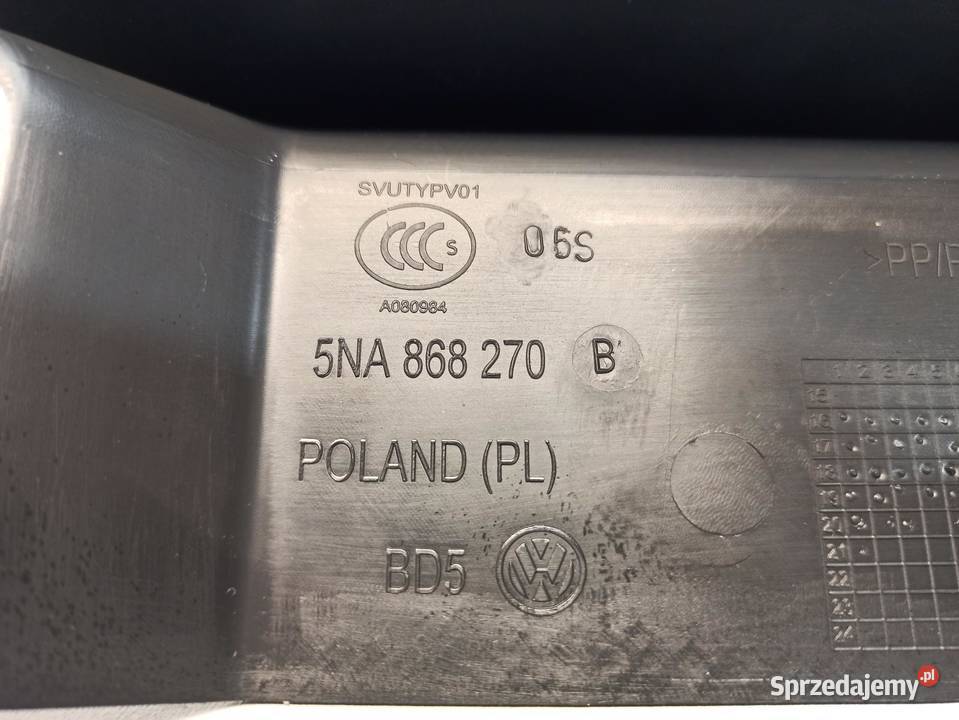 OSŁONA PROGU PRAWA VW TIGUAN II 5NA868270B osobowe Podszybia dolnośląskie