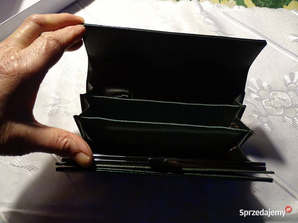 Skórzany lakierowany portfel damski firmy LOREN Dla kobiet Różan