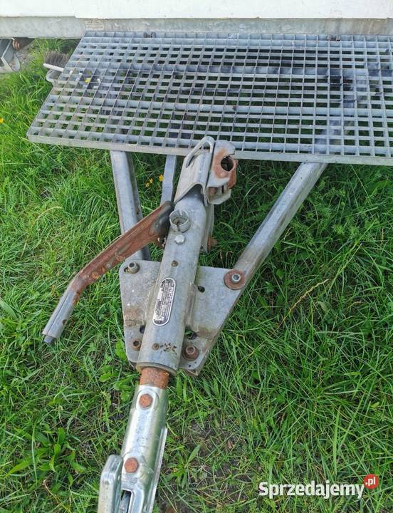 Przyczepa usługową dtrzelnica Trzebiatów