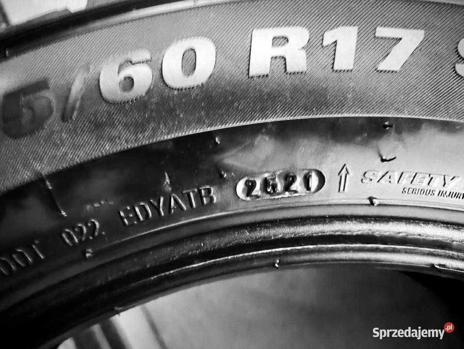 Opony zimowe KUMHO 21560 R17 stan 2 śląskie Chorzów