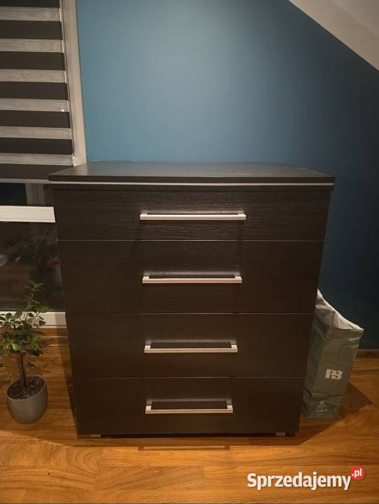Wysoka ciemna komoda Medyka