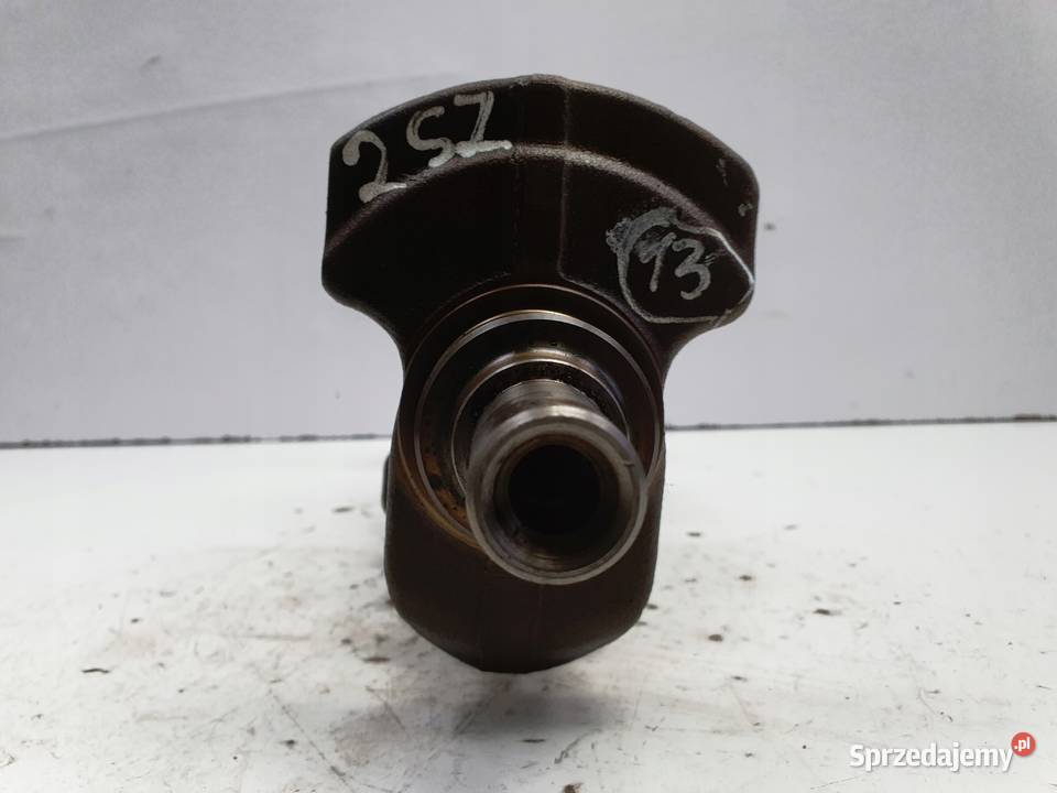 Toyota Yaris II 13 VVTi 16V WAŁ KORBOWY 2SZ Chełm