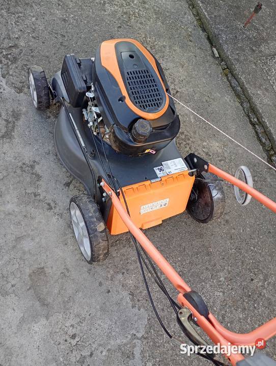 Kosiarka spalinowa z koszem i napędem Rzeszów