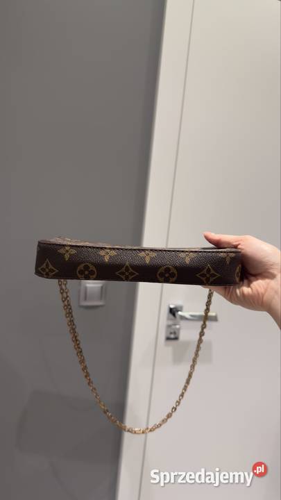 Mała brązowa torebka na złotym łańcuszku Dla kobiet Katowice