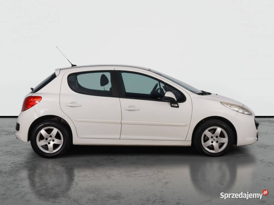 Peugeot 207 14 VTi klimatyzacja