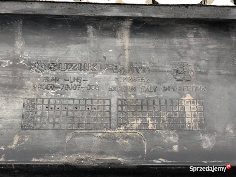 LISTWA DRZWI LEWY TYŁ SUZUKI SX4 Hatchback ZCC