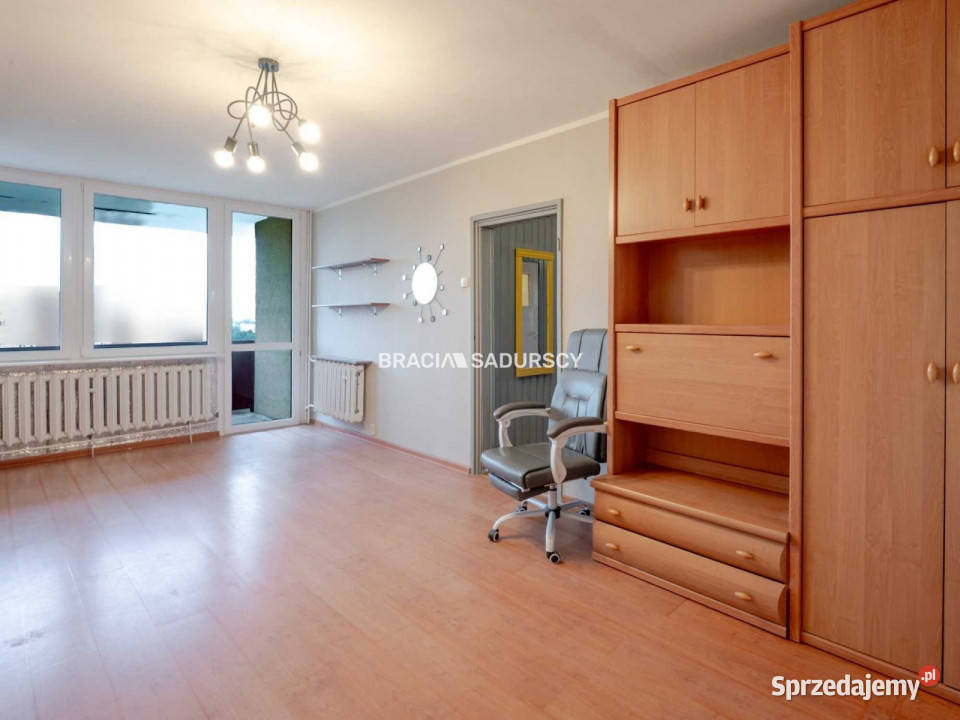 Mieszkanie 686m2 3 pok Kraków ks Piotra Rok budowy 1977 małopolskie