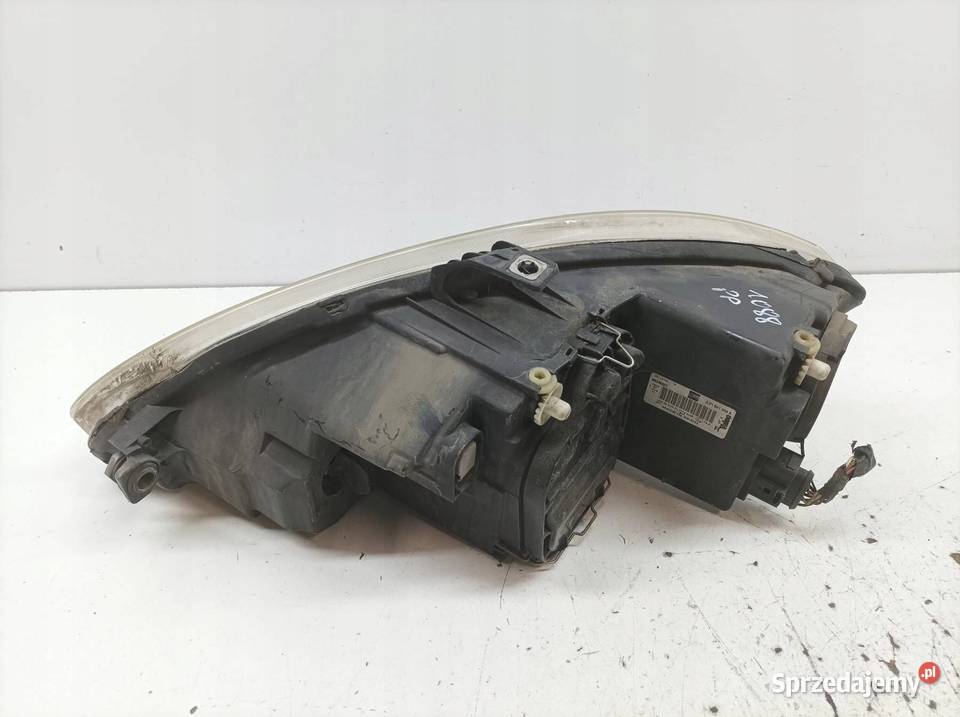LAMPA PRZÓD PRAWA EU 5P1941006A Seat Toledo III