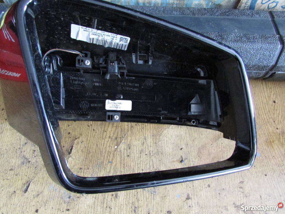 Obudowa lusterka Mercedes W463 osobowe opolskie Kluczbork sprzedam