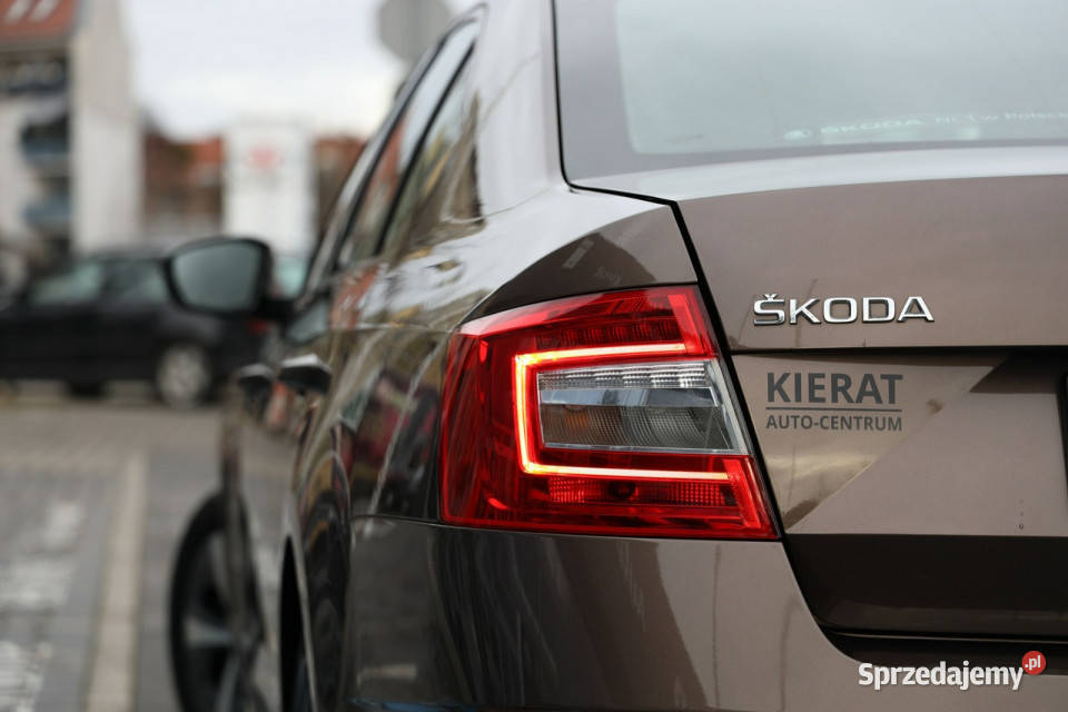 koda Octavia 10 Ambition serwisowany 2 komplety 115KM