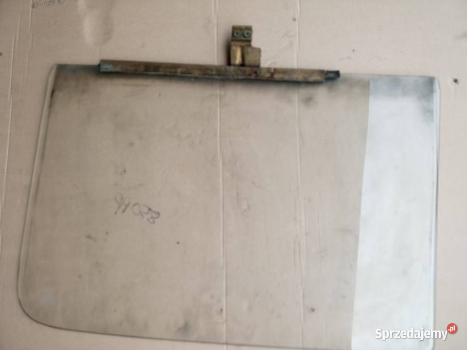 FIAT SEAT 850 SZYBA BOCZNA PRZEDNIA PRAWA 47KM Karczew
