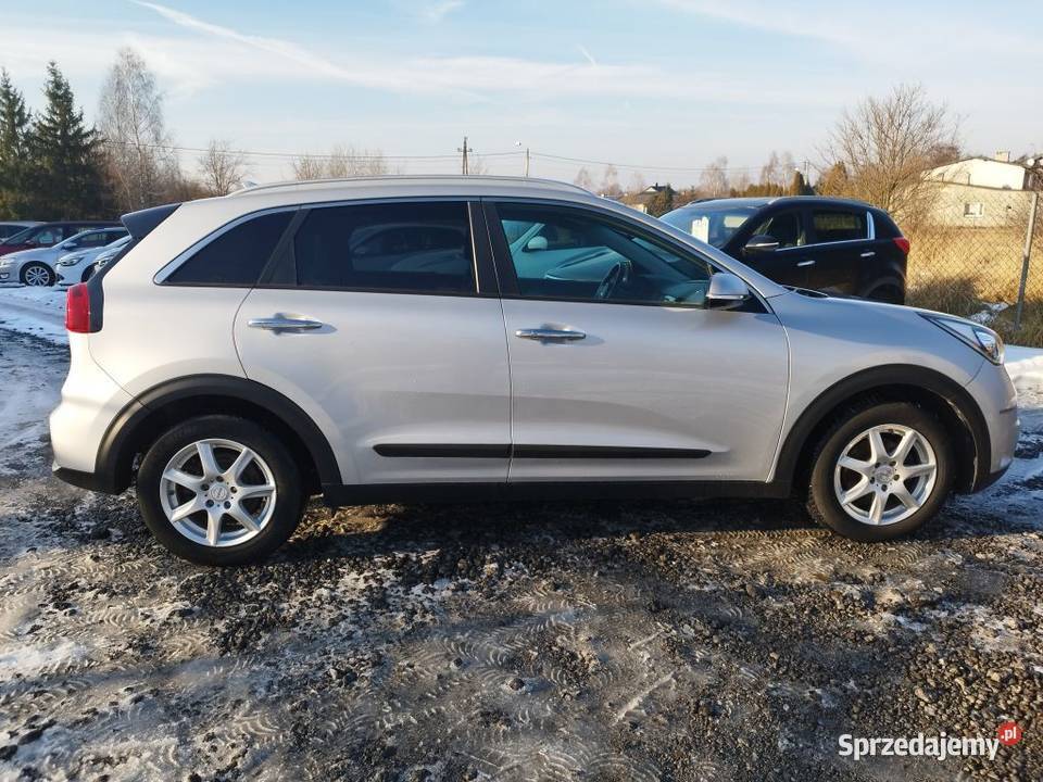 Kia Niro 16 hybryda klima kamera stan gwarancja Częstochowa