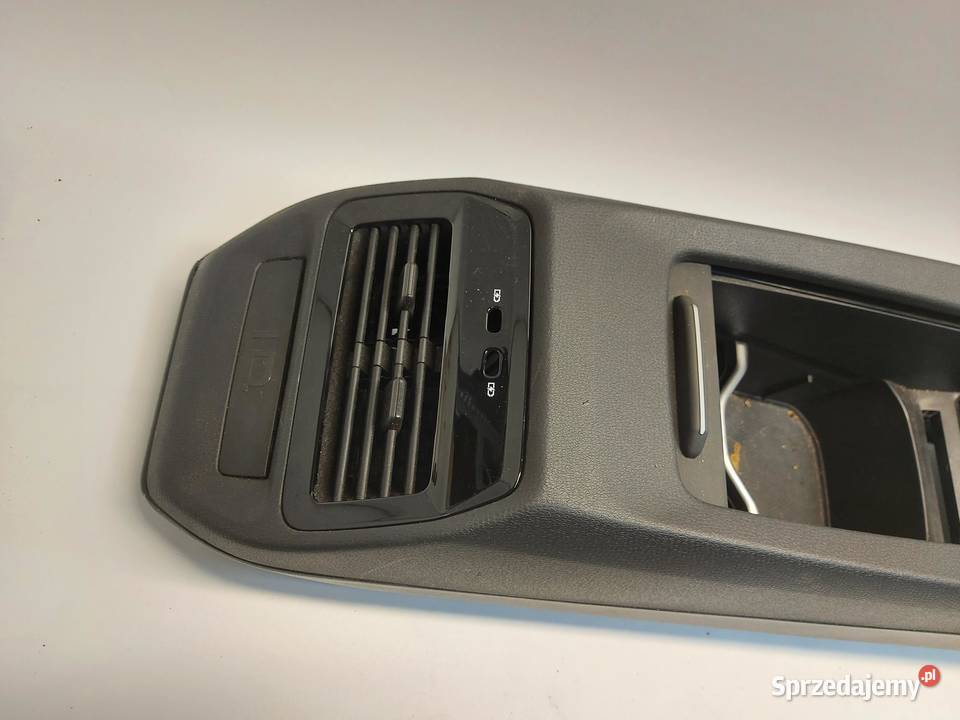 VW ID4 11A 2024r SUV 5D PODŁOKIETNIK TUNEL osobowe dolnośląskie