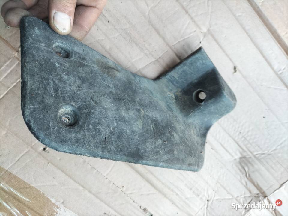 AUDI 80 B3 893863274 OSŁONA DYWANU POD PEDAŁ osobowe Kamień-Kolonia