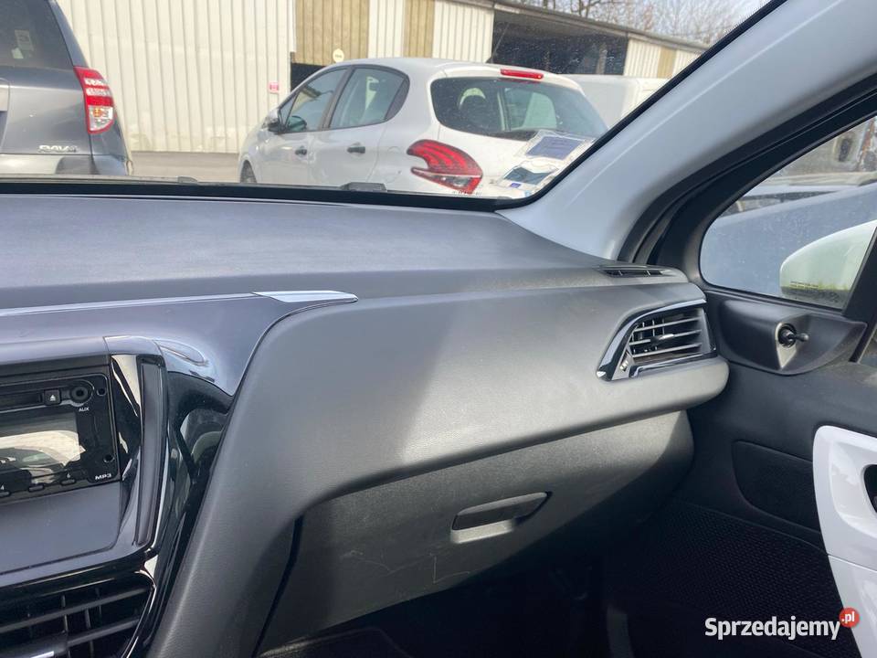 PEUGEOT 208 12i PureTech 68 FD492 Wrocław