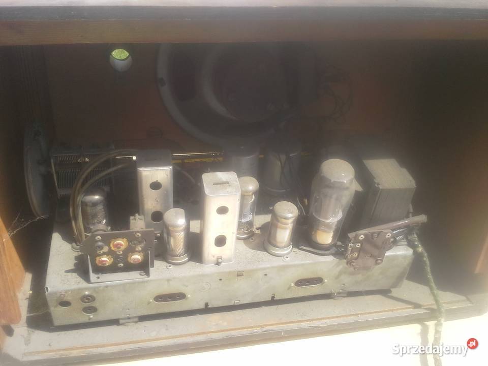 Zabytkowe radio Stolica gra mazowieckie