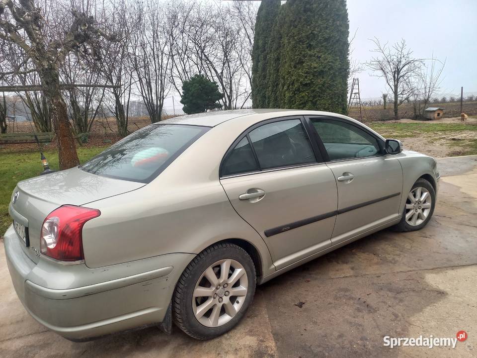 Toyota Avensis nieuszkodzony Błędów
