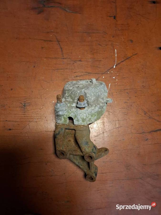 Łapa mocowanie silnika prawe Mazda 6 GG GY 20 Rok produkcji 2003 Zawieszenie silnika Przyborów