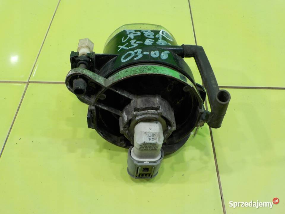 BMW X3 E83 30 B AUT 04r 5D halogen prawy 6910792 Suków sprzedam