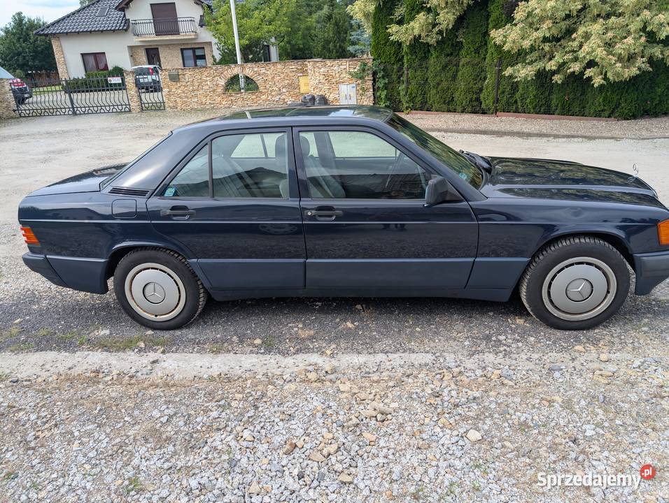 Sprzedam W201 18 benzyna automat Syców