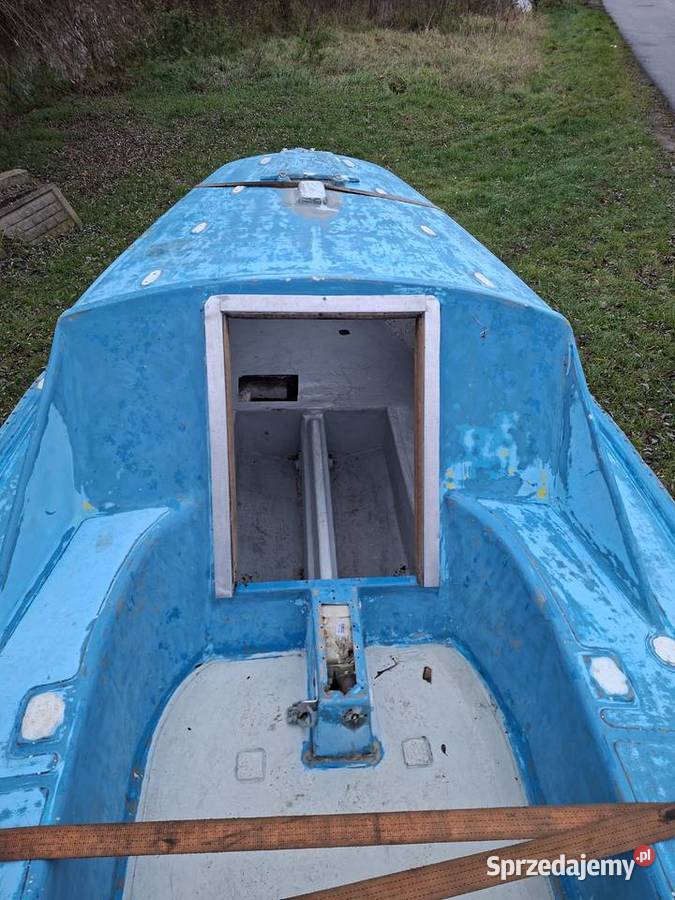 Łódka kabinowa 6 metrów długości z przyczepką Ostrowiec Świętokrzyski