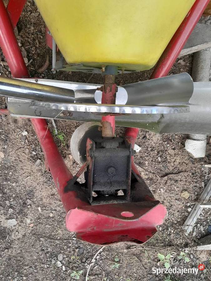 Rozsiewacz nawozów siewka siewnik lejek mazowieckie