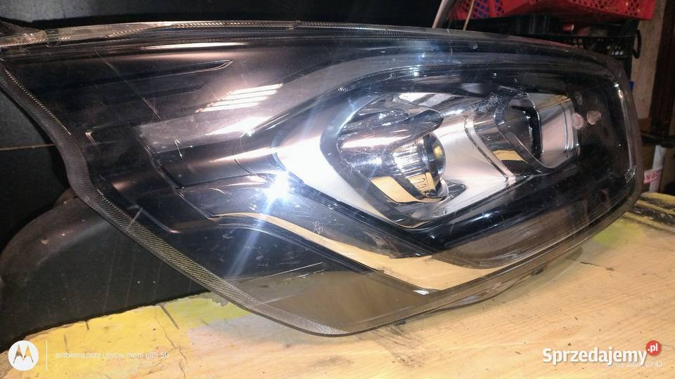 Reflektor lampa prawy przód Ford Transit custom prawe Lubin