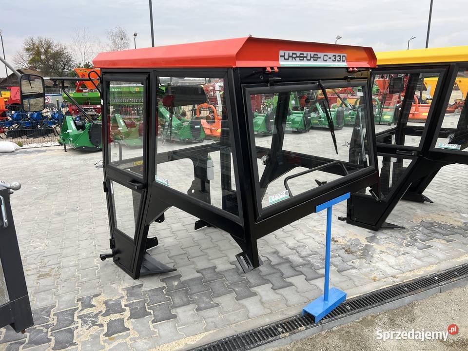 Kabina ciągnikowa Ursus C330 Ursus C360 MF235 Rolnictwo Bobrowniki sprzedam